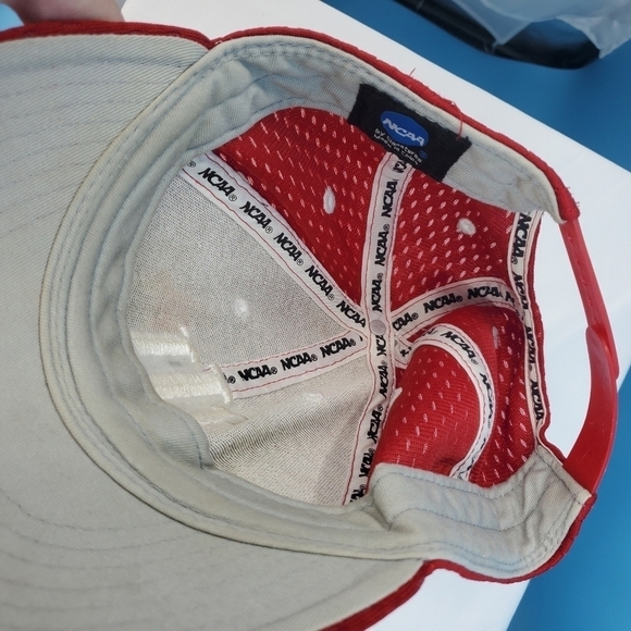 Indiana University Hoosiers red snap back trucker hat NCAA - Picture 10 of 10